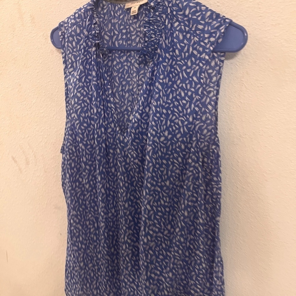 ON-34th Blue & White Leaf Print Sleeveless Blouse - Size 3X